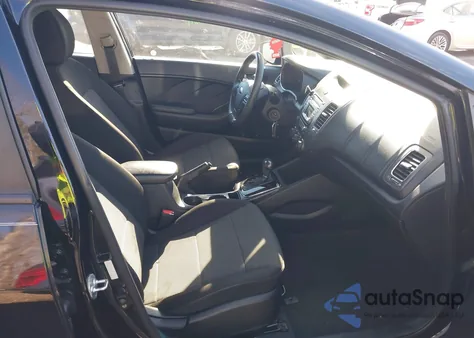 2018 Kia Forte Lx z USA, uszkodzony, nr VIN 3KPFK4A7XJE234467